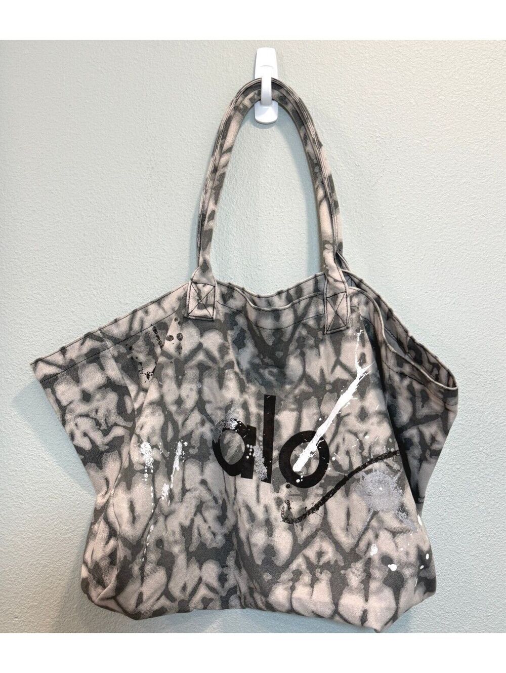 ALO Yoga Canvas Customized Graffiti Tote Bag "Peace On Earth" NWOT